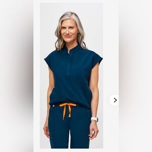 Women's FIGS Scrub set